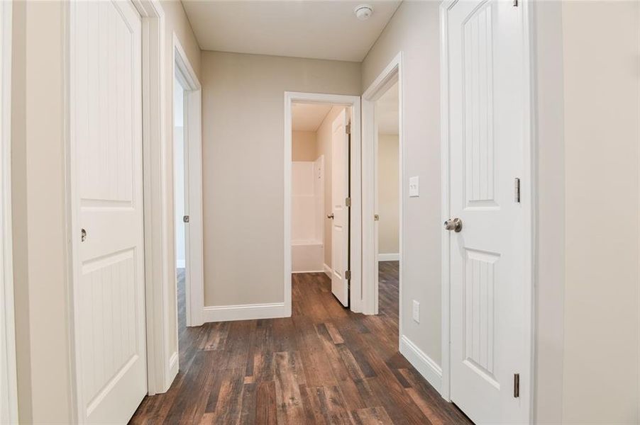 Spacious, unfurnished interior of a new home in , Dahlonega (Image 10).