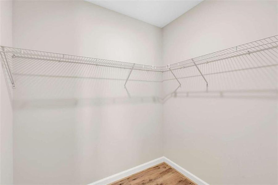 Spacious, unfurnished interior of a new home in , Temple (Image 29).