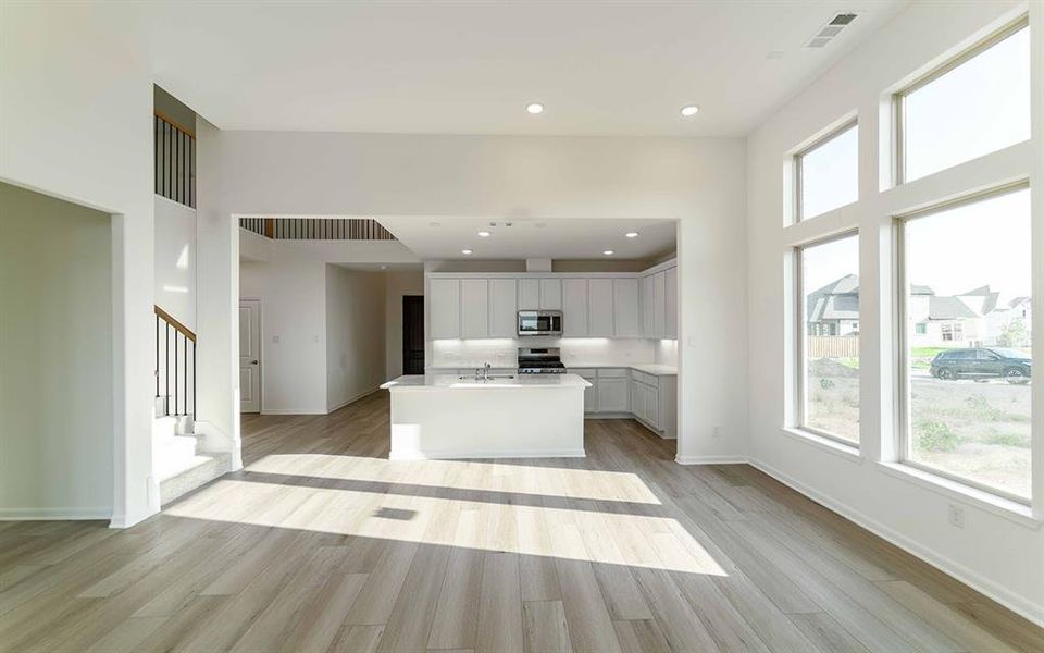 Image 17 of a home in La Terra.