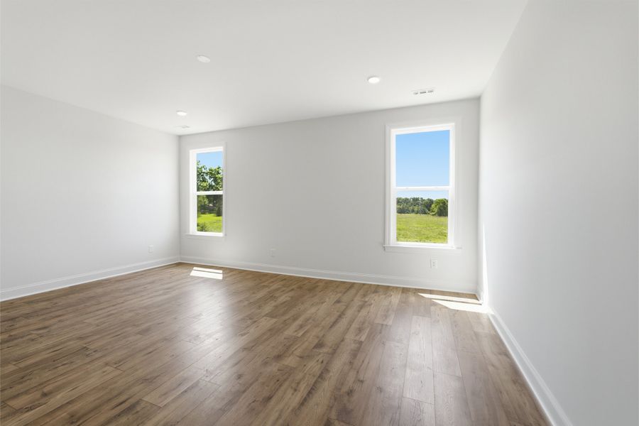 Spacious, unfurnished interior of a new home in Aden Woods, Fairview (Image 32).
