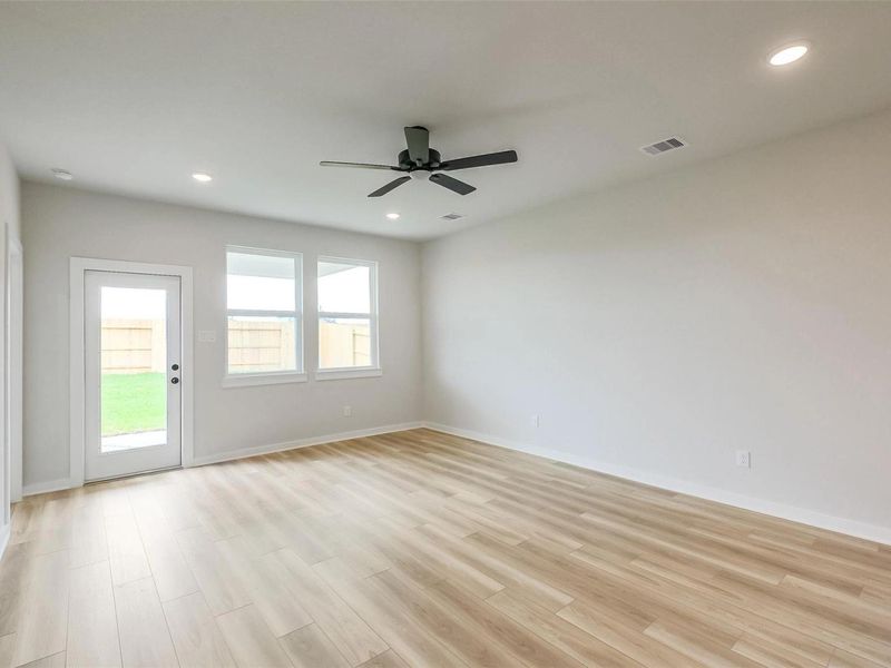 Spacious, unfurnished interior of a new home in Emberly, Beasley (Image 24).