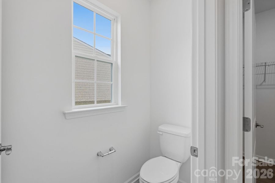 Image 28 of a home in Roselyn.