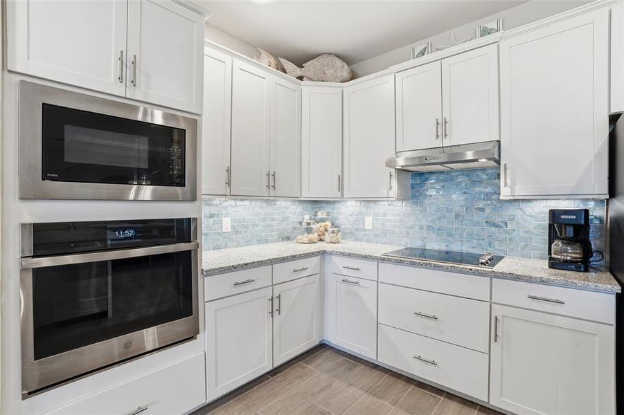 Furnished interior view inside a new home in , Punta Gorda (Image 5).