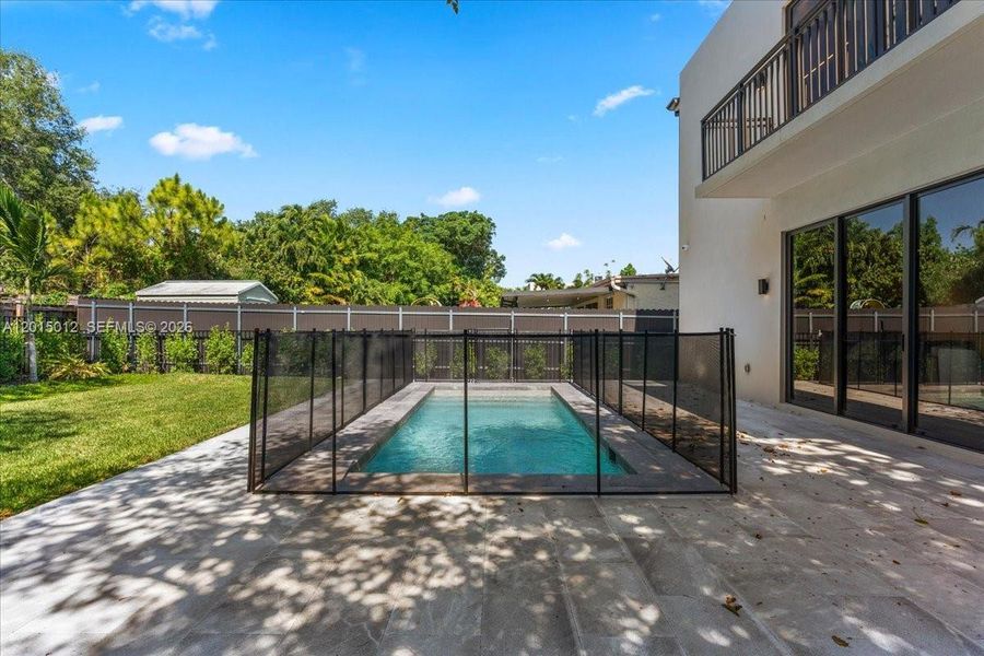 Exterior details and patio area of a home in , Miami (Image 21).