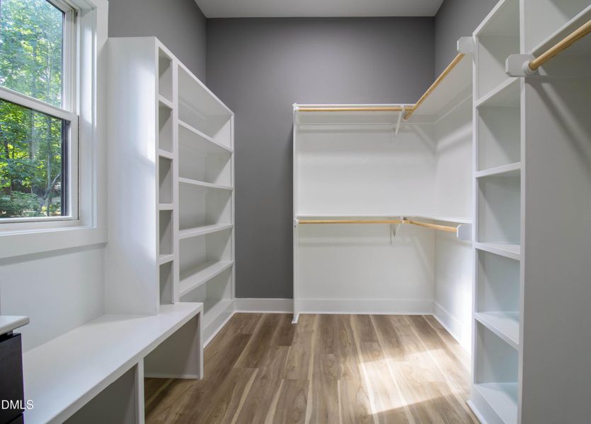 MASTER CLOSET 2