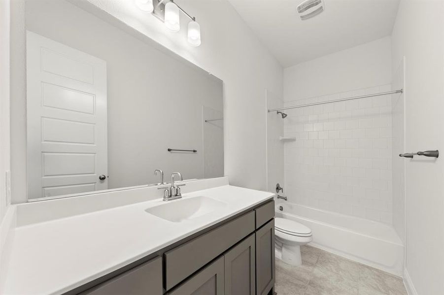 08. 2526 Campden - 2ND Bath 08. 2526 Campden - 2ND Bath