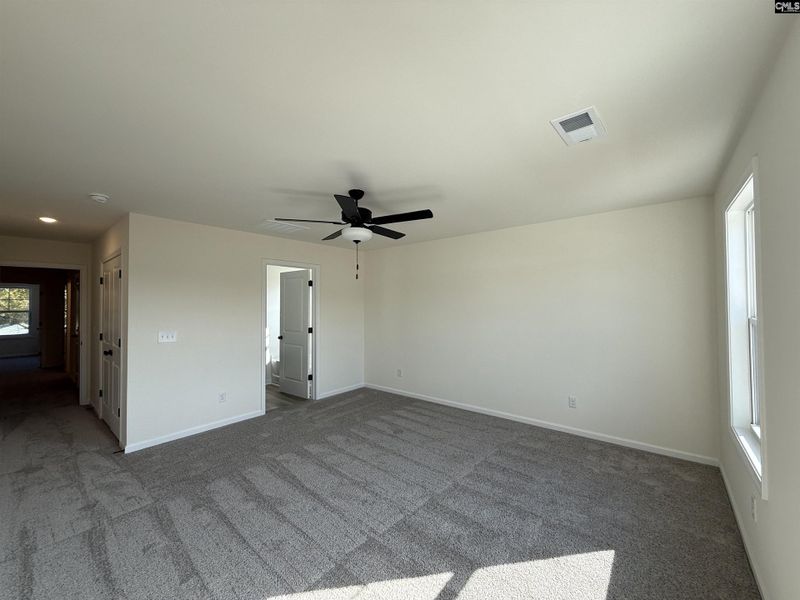 Spacious, unfurnished interior of a new home in Dunbar Village, Cayce (Image 38).