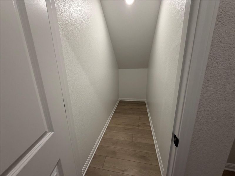 Spacious, unfurnished interior of a new home in Cannon Ranch 40s, Dripping Springs (Image 26).