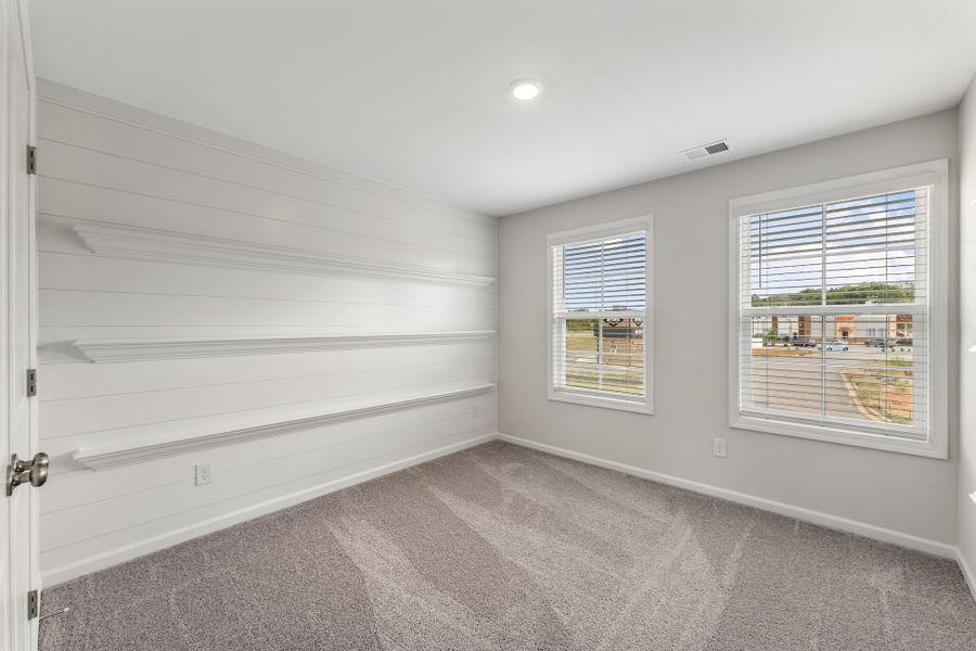 Spacious, unfurnished interior of a new home in Tucker Ridge, Pendleton (Image 22).