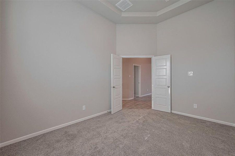 Spacious, unfurnished interior of a new home in River Ranch, Dayton (Image 25).
