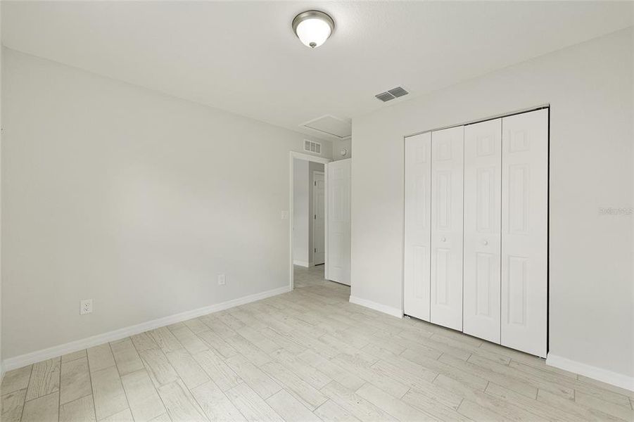 Spacious, unfurnished interior of a new home in , Ocala (Image 29).
