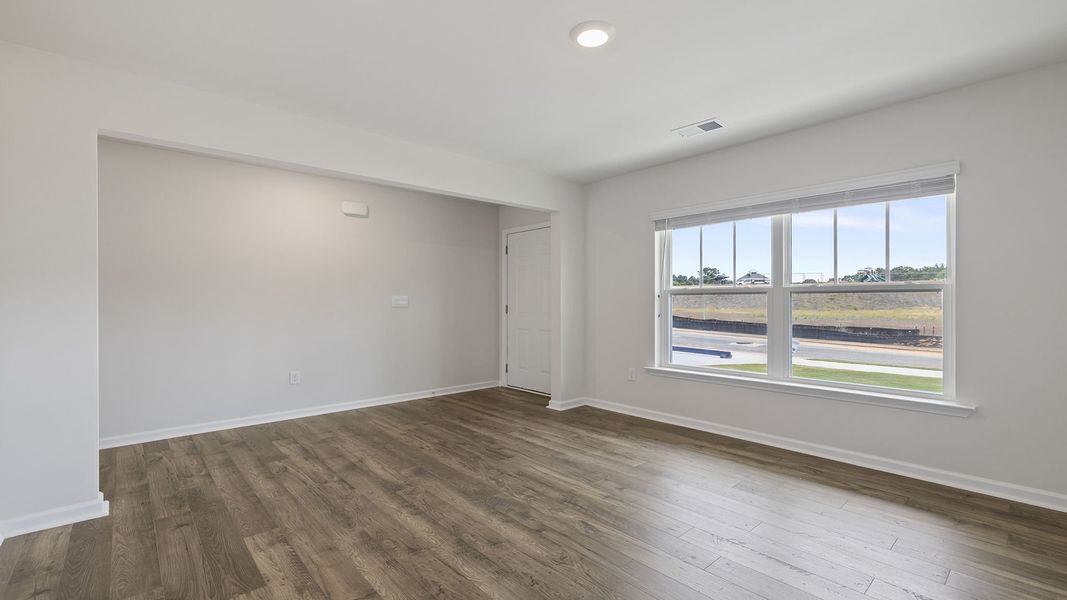 Spacious, unfurnished interior of a new home in Treemont Commons, Wellford (Image 11).