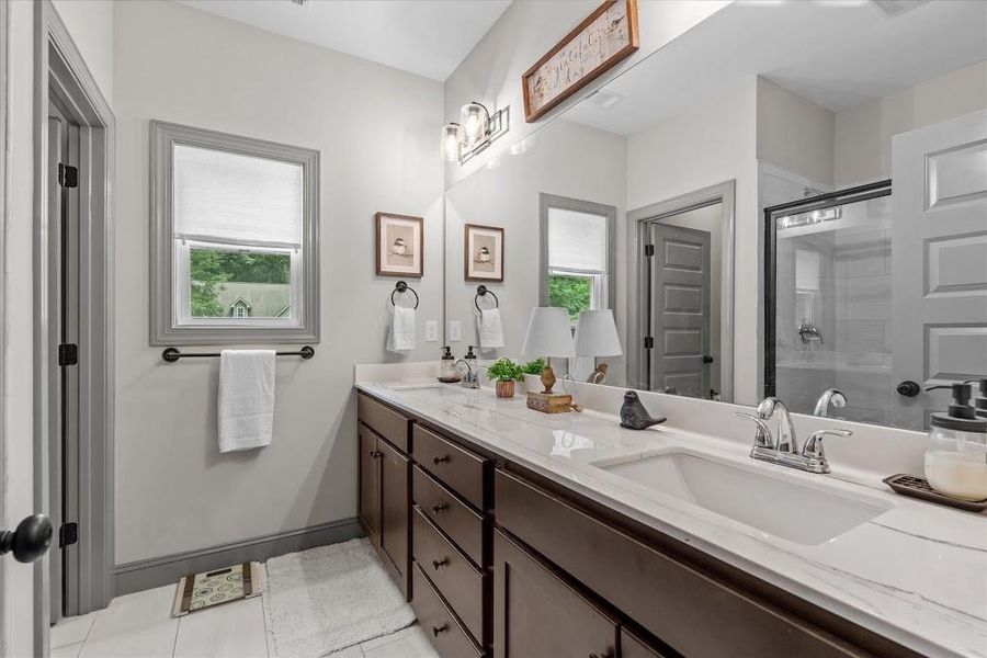 Furnished interior view inside a new home in , Villa Rica (Image 18).