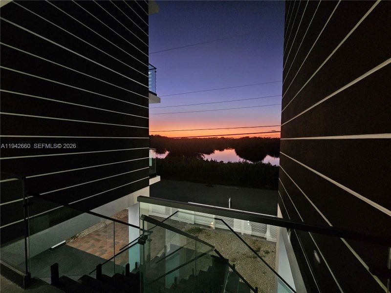 Condo located in Key Largo, FL showcasing its design and architecture (Image 5).