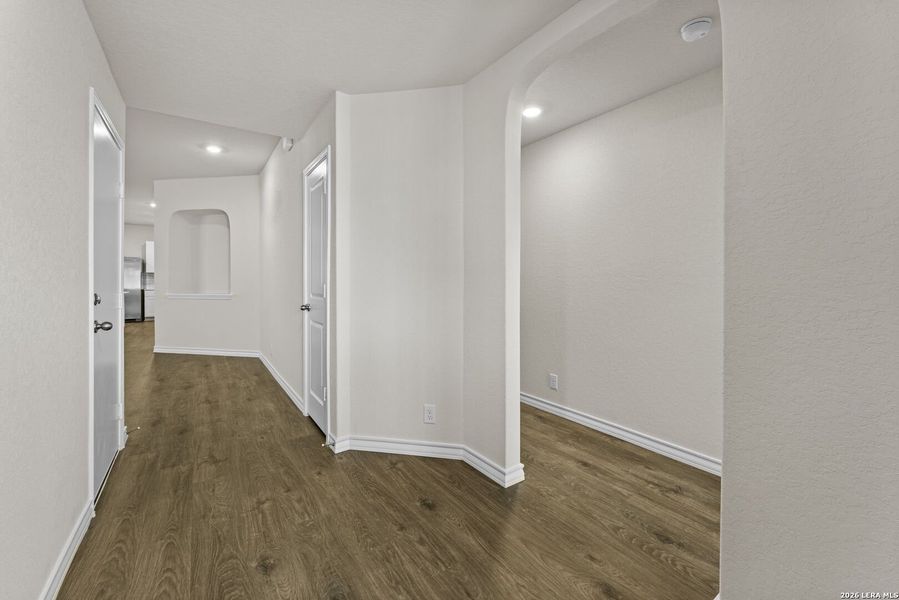 Spacious, unfurnished interior of a new home in Stonehill, San Antonio (Image 23). Spacious, unfurnished interior of a new home in Stonehill, San Antonio (Image 23).