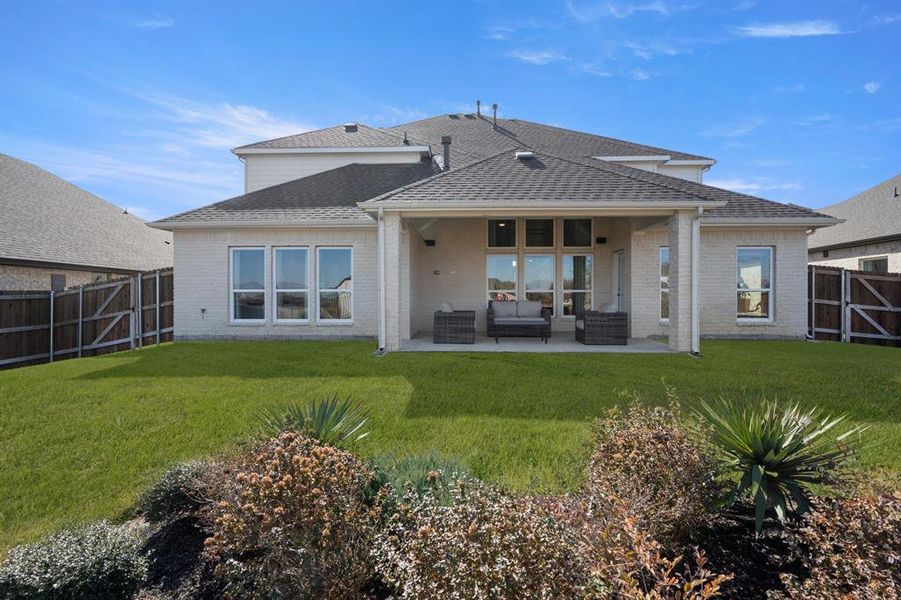 613 Majestic Oak- back-1