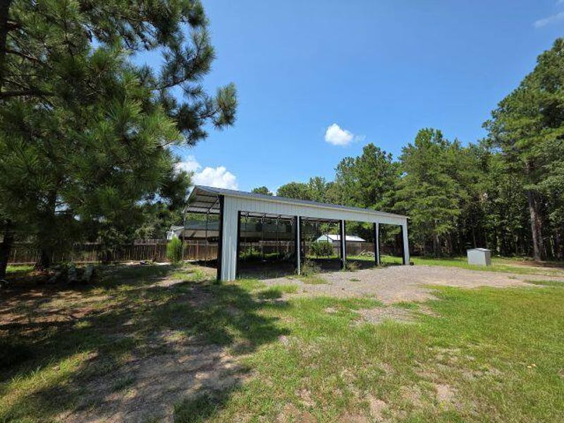 Community amenities in , Santee (Image 17).