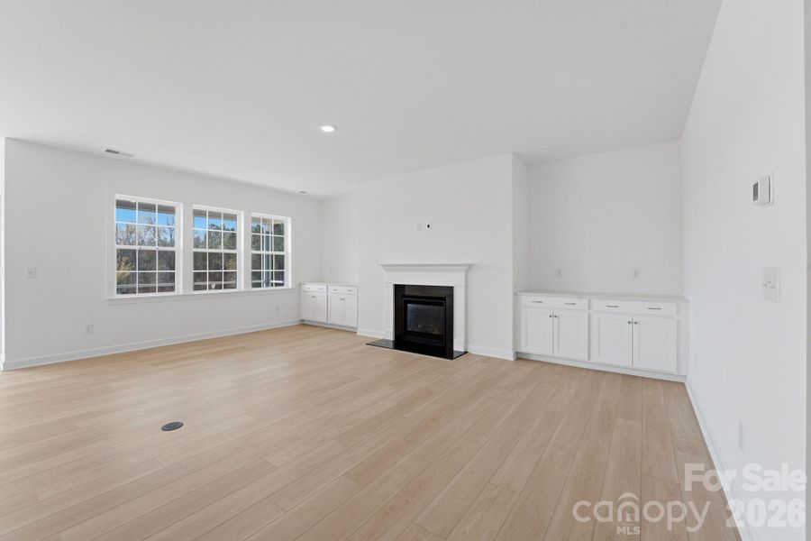 Spacious, unfurnished interior of a new home in Roselyn, Lancaster (Image 15). Spacious, unfurnished interior of a new home in Roselyn, Lancaster (Image 15).