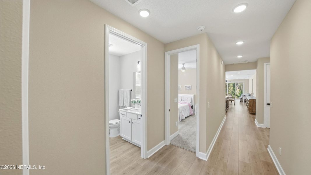 Spacious, unfurnished interior of a new home in Tributary, Yulee (Image 22).