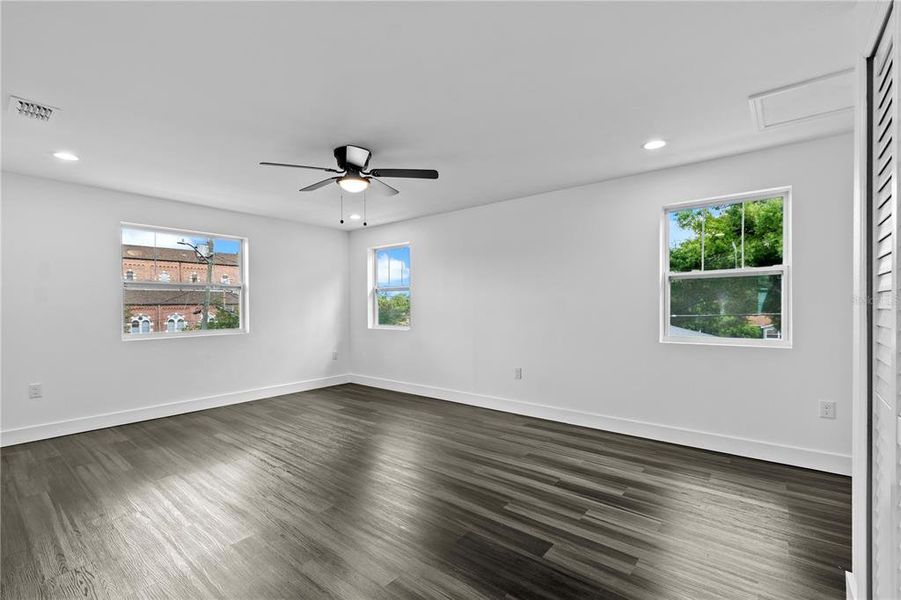 Spacious, unfurnished interior of a new home in , St. Petersburg (Image 48). Spacious, unfurnished interior of a new home in , St. Petersburg (Image 48).