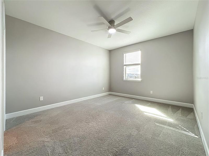Spacious, unfurnished interior of a new home in , Winter Garden (Image 37).