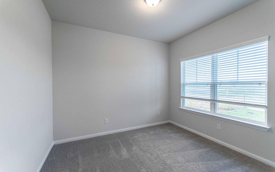 Spacious, unfurnished interior of a new home in Swenson Heights, Seguin (Image 16).