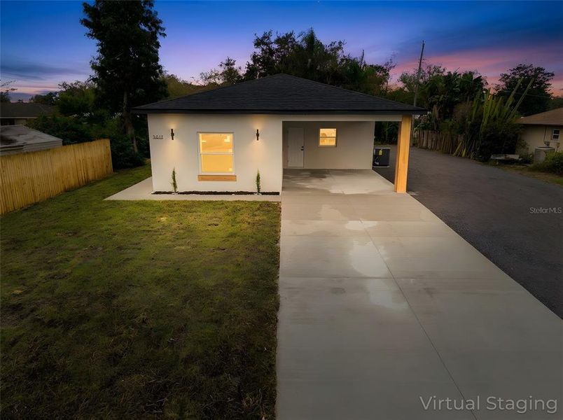 Exterior details and patio area of a home in , Sebring (Image 37).