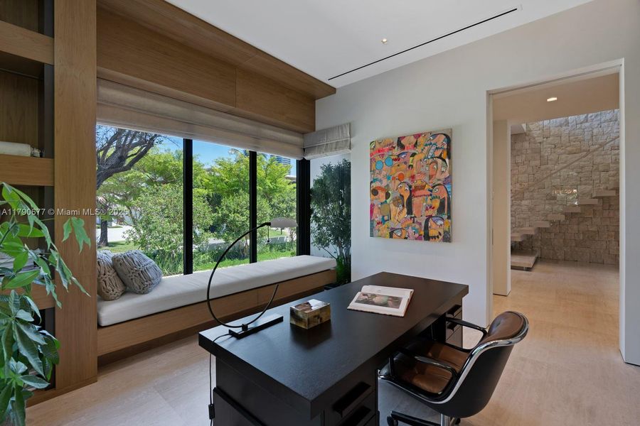 Furnished interior view inside a new home in , Golden Beach (Image 35).