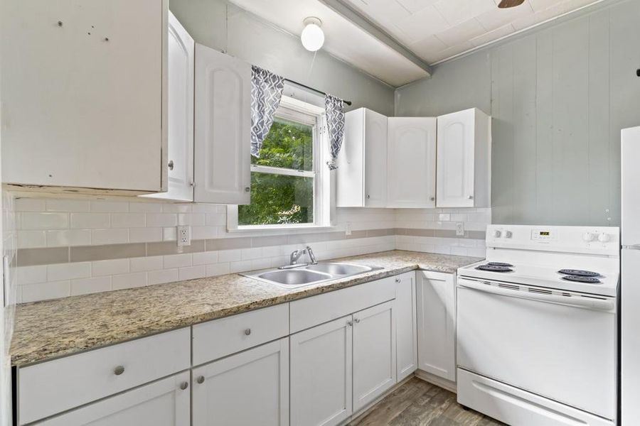 Furnished interior view inside a new home in , Groesbeck (Image 12). Furnished interior view inside a new home in , Groesbeck (Image 12).