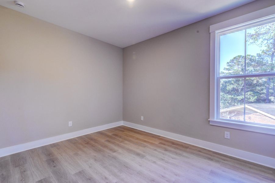 Spacious, unfurnished interior of a new home in , Charleston (Image 35).