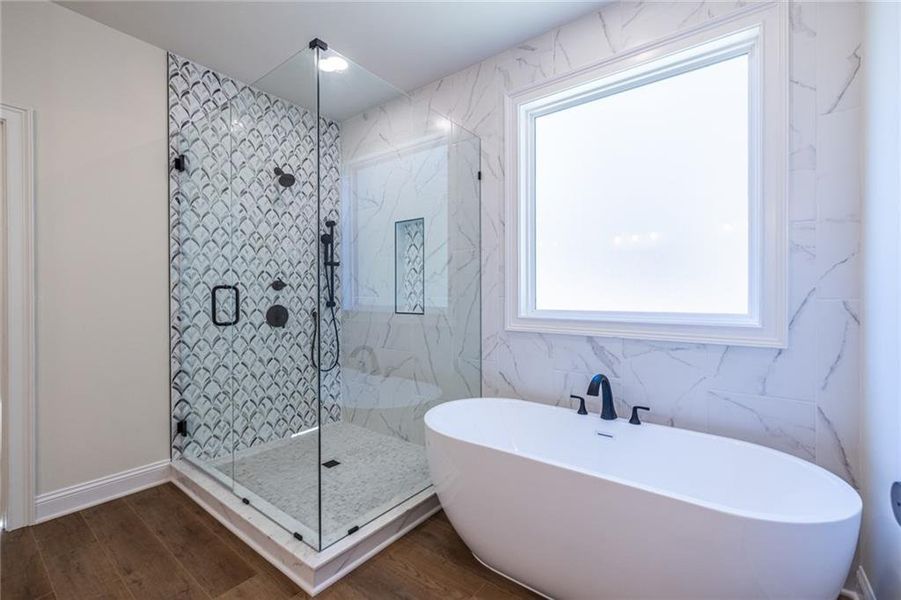 Furnished interior view inside a new home in , Dallas (Image 13).