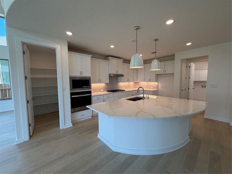 Gorgeous Open Concept Kitchen with Large Center Island in Kitchen