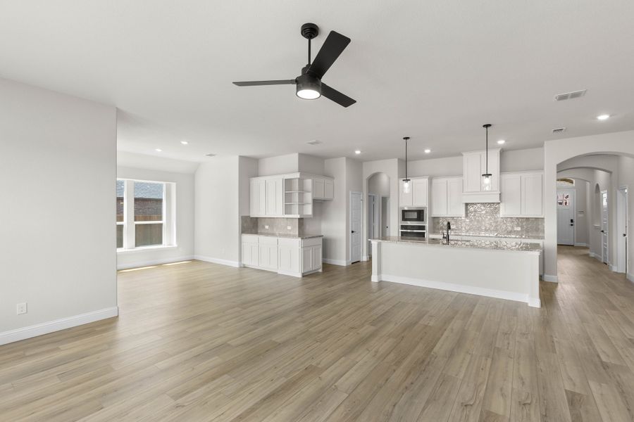 Spacious, unfurnished interior of a new home in Coyote Crossing, Godley (Image 17). Spacious, unfurnished interior of a new home in Coyote Crossing, Godley (Image 17).
