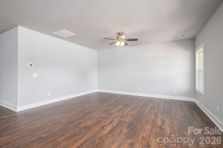 Spacious, unfurnished interior of a new home in , Maiden (Image 23).