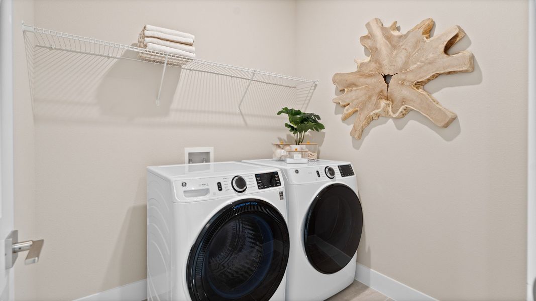 Representative furnished interior of a home built from the Sweetgum by DRB Homes in Lakeside at Satilla, St. Cloud (Image 17).