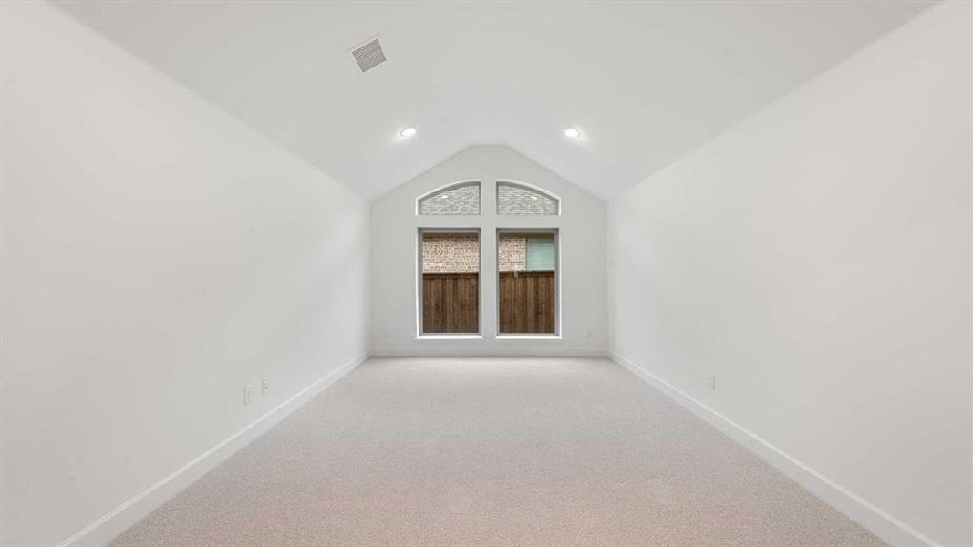 Spacious, unfurnished interior of a new home in Hillstead, Lavon (Image 21).