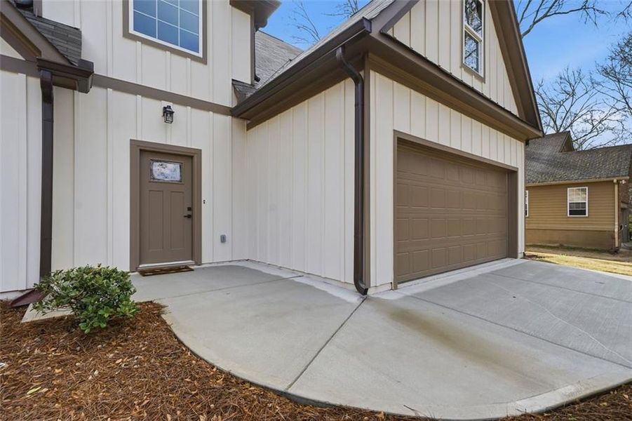 Exterior details and patio area of a home in , Conyers (Image 23).