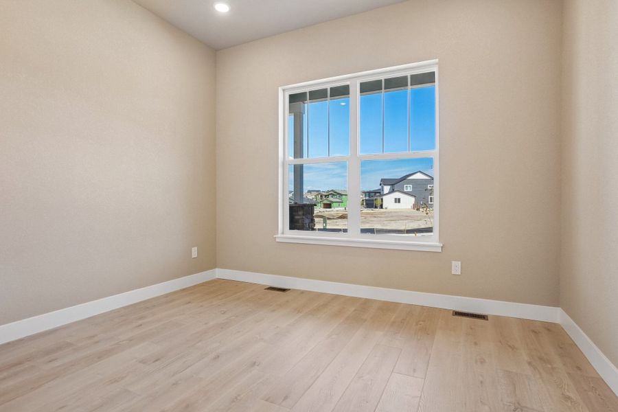 Spacious, unfurnished interior of a new home in Jackson Creek North, Monument (Image 25).