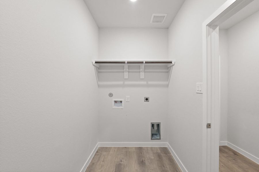 Image 28 of a home in Lakes at Crockett Martin.