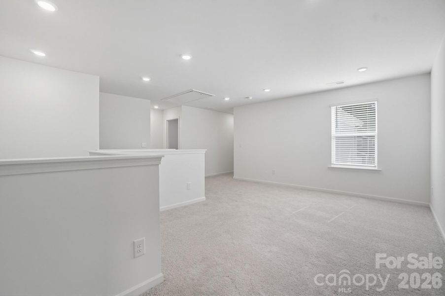 Spacious, unfurnished interior of a new home in Bellina, York (Image 26).