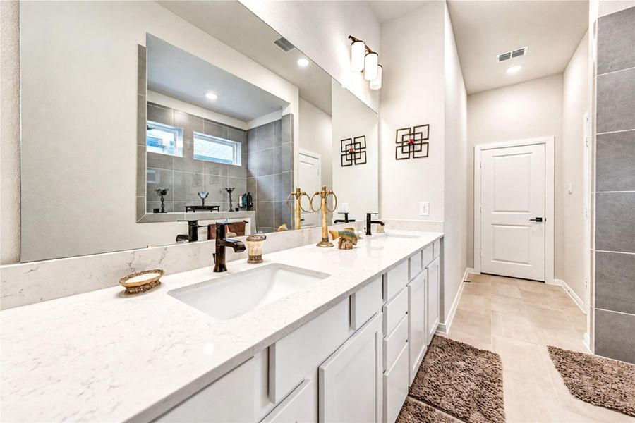 Furnished interior view inside a new home in Brookewater - Terrace Collection, Rosenberg (Image 15). Furnished interior view inside a new home in Brookewater - Terrace Collection, Rosenberg (Image 15).