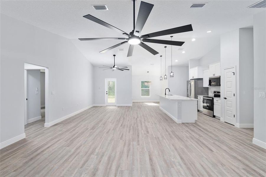 Image 36 of a home in .