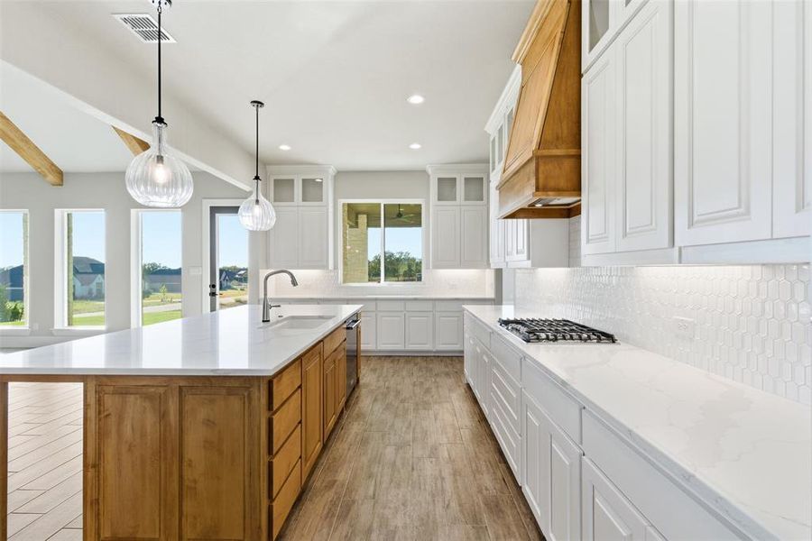 Furnished interior view inside a new home in , Weatherford (Image 15).
