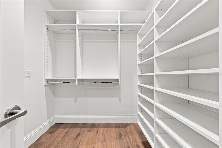Spacious, unfurnished interior of a new home in , Tampa (Image 59).