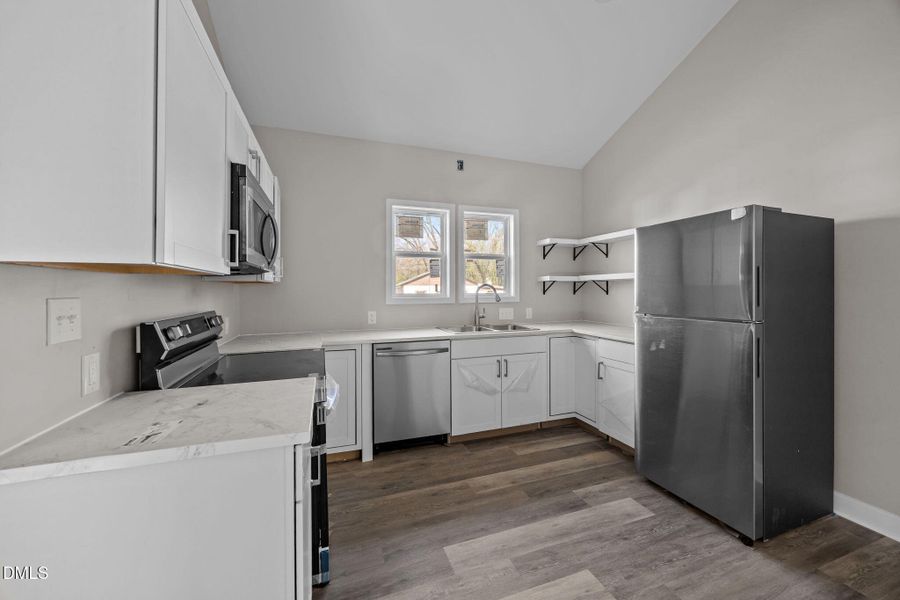 27-web-or-mls-1105 8th St HDR 018