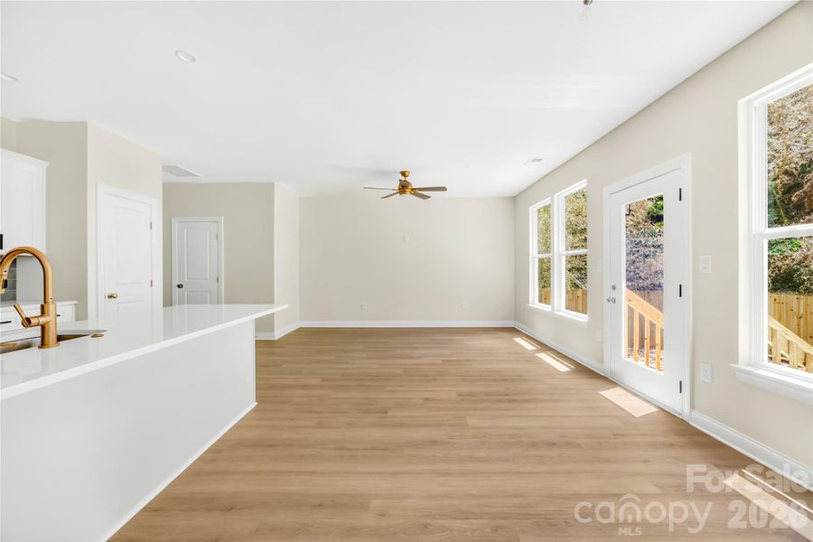 Spacious, unfurnished interior of a new home in , Charlotte (Image 19).