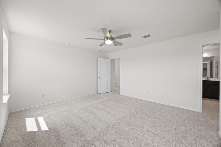 Spacious, unfurnished interior of a new home in Retreat at San Gabriel, Georgetown (Image 20). Spacious, unfurnished interior of a new home in Retreat at San Gabriel, Georgetown (Image 20).