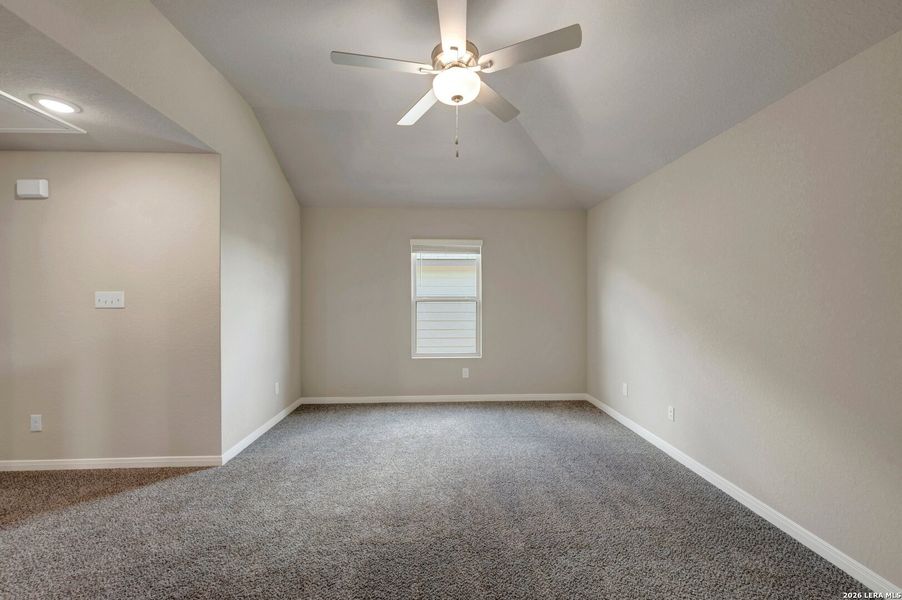 Spacious, unfurnished interior of a new home in Paloma Park, Converse (Image 23).