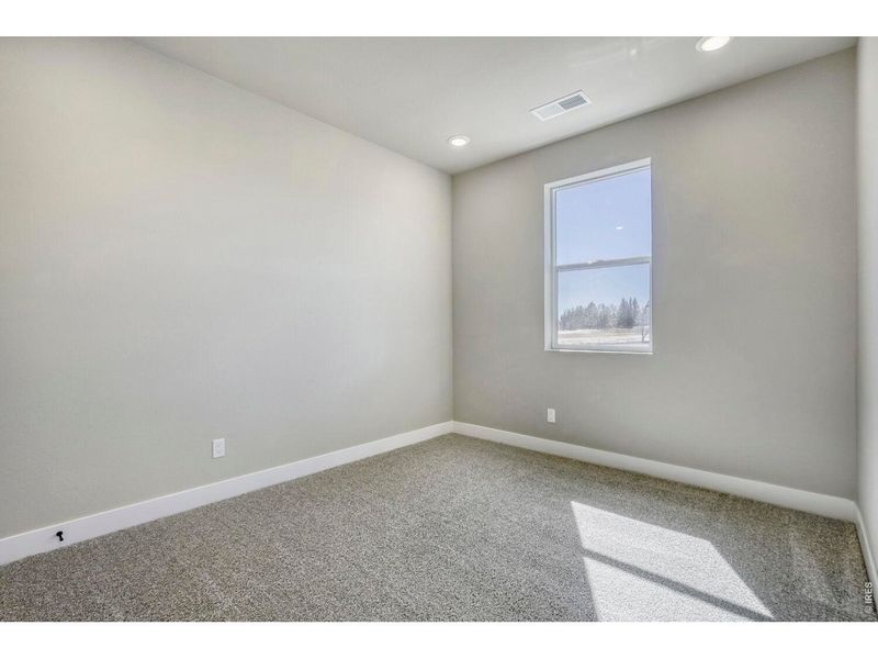 Spacious, unfurnished interior of a new home in , Fort Collins (Image 20).