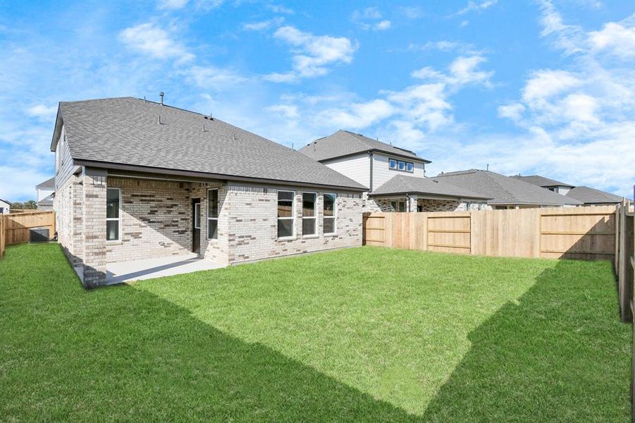 Come and see this spacious backyard with its beautiful covered patio. There is plenty ofroom for the kids to play and adults to relax. Perfect for your outdoor living space, patiofurniture, bbq pit, and so much more. The possibilities are endless!